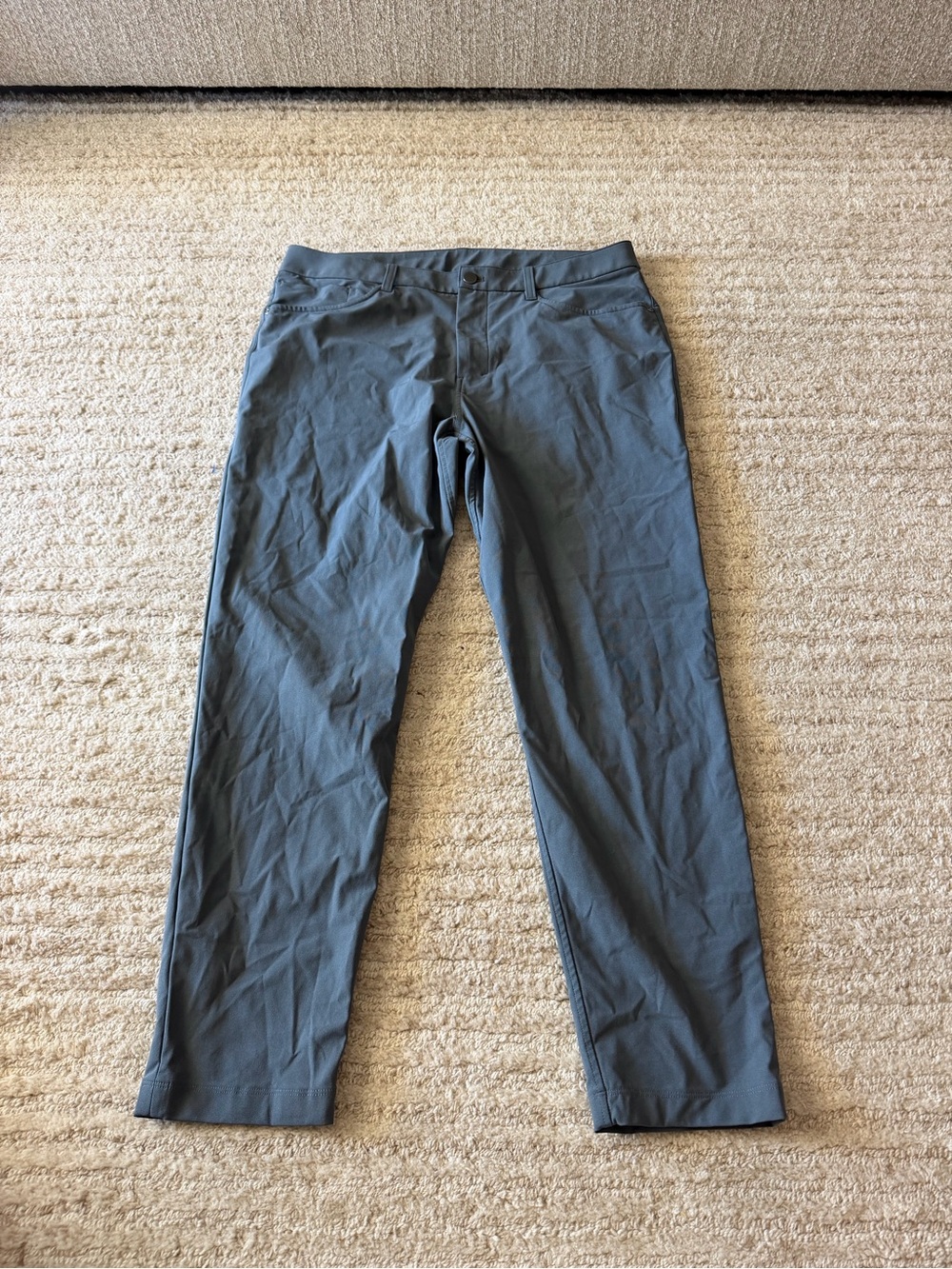 Lululemon men’s oil grey ABC slim fit 5 pockets pants warpstreme size 34”